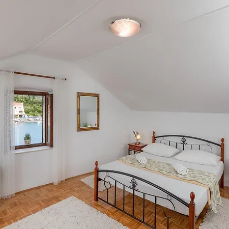 By The Sea بيت للعطل *