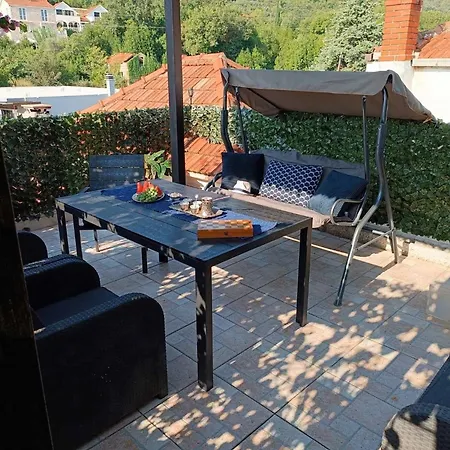 By The Sea * ستون