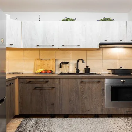 By The Sea Tatil Evi Ston